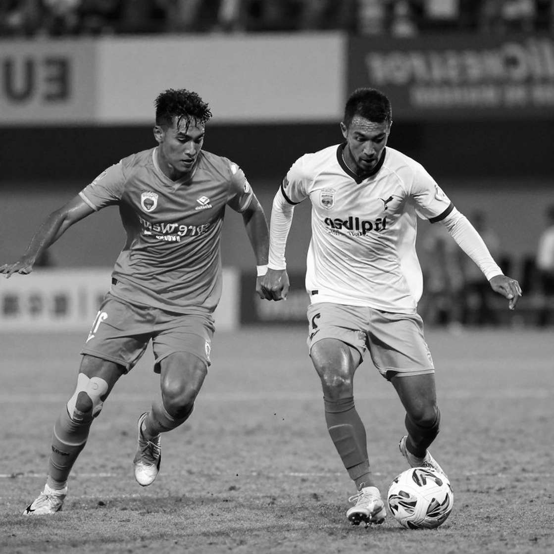 Ba tuyển thủ U-20 tập cùng El Tri: hai hậu vệ, một tiền vệ và những khoảng trống ở CAR