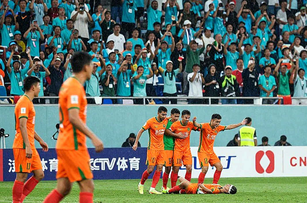 Kim Sang Sik về Hàn Quốc chịu tang: Tuần lễ im lặng không ai muốn đo đếm của bóng đá Việt Nam