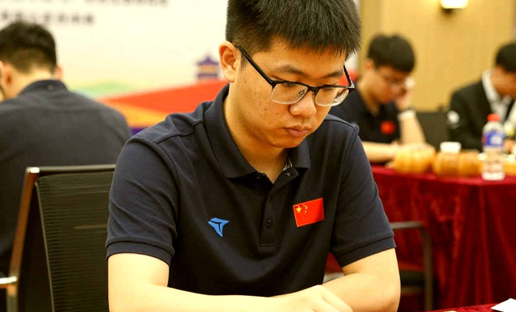 Từ Larsen đến Carlsen: Sáu mươi phút mua một khai cuộc và cái bẫy của sự chứng thực đỉnh cao Từ Larsen đến Carlsen: Sáu mươi phút mua một khai cuộc và cái bẫy của sự chứng thực đỉnh cao
