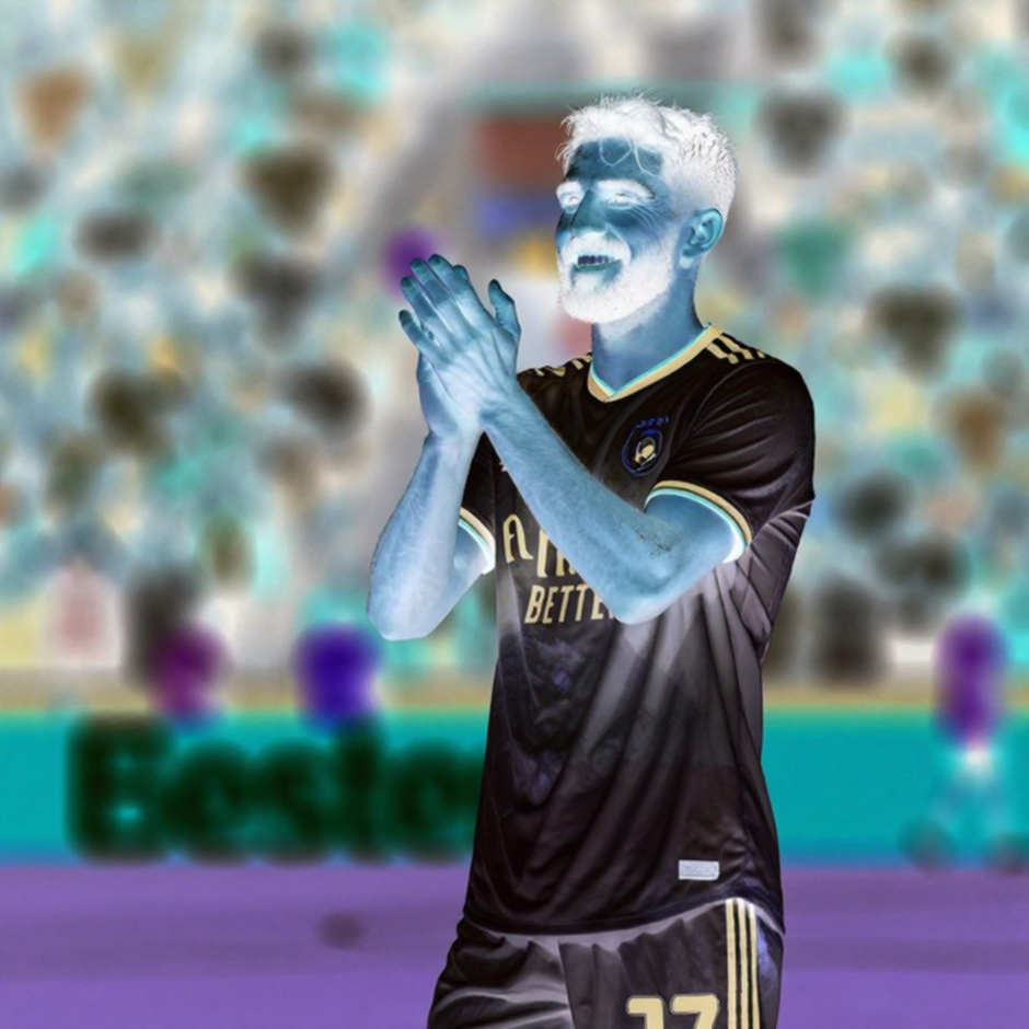 Người giữ nhịp giữa hai bản hợp đồng: V-League, Hoàng Duy và khoảng lặng sau tiếng vỗ tay