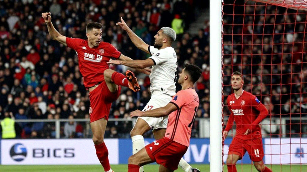 Nam Định 0-3 SHB Đà Nẵng: Tỷ số không phán xét được một trận đấu chín người