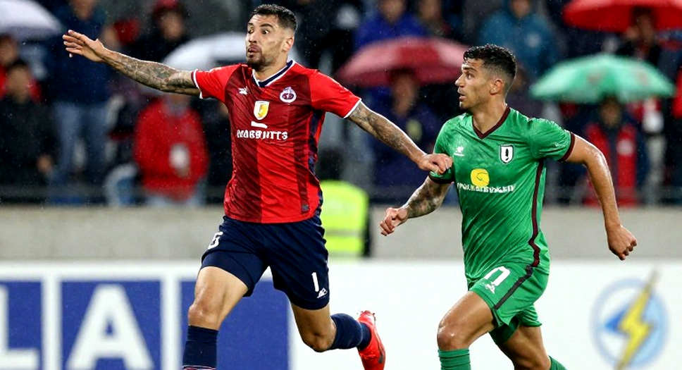 Từ một buổi tối ở Vieux-Port: V.League đang tự ru mình bằng thứ bóng đá không cần kiểm chứng
