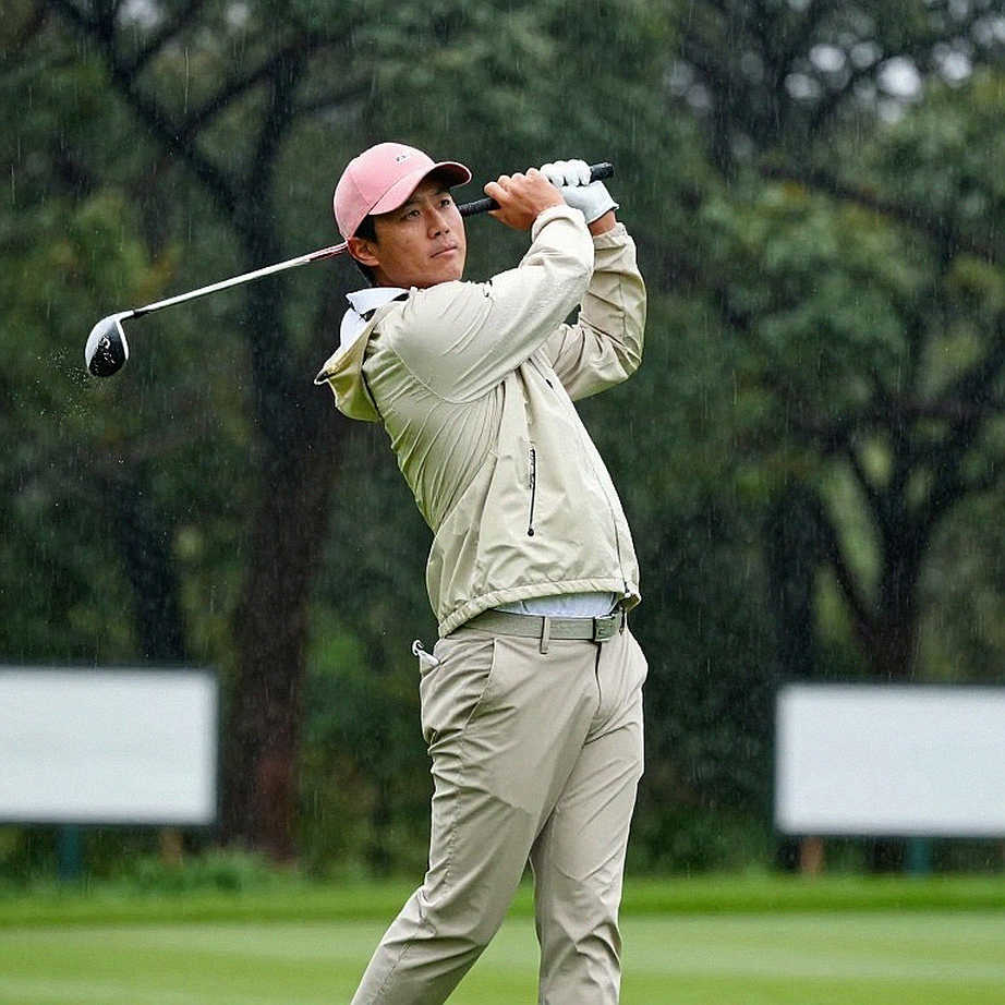 Reading Pro Golf From the Ropes: Strokes Gained, PIF Money, and the Families Making the Bet Reading Pro Golf From the Ropes: Strokes Gained, PIF Money, and the Families Making the Bet
