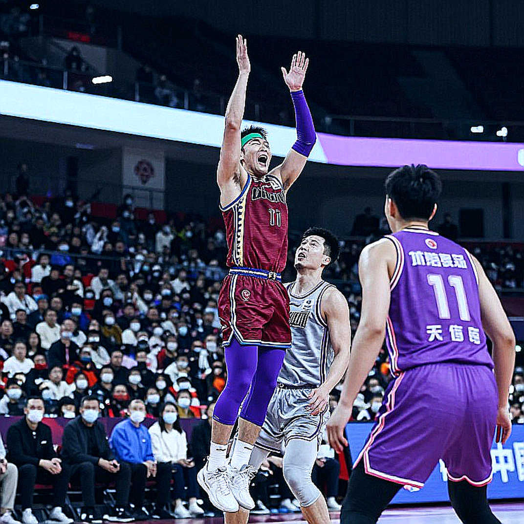 Mike James Almost Was a Barcelona Player: Inside the Transfer That Reshaped Anadolu Efes Mike James Almost Was a Barcelona Player: Inside the Transfer That Reshaped Anadolu Efes