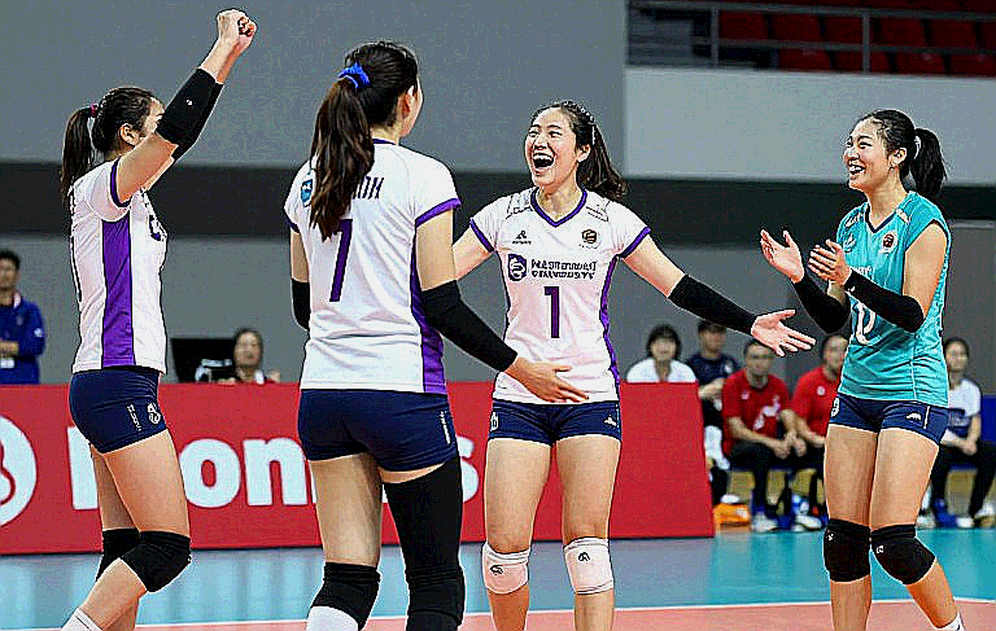 Trang giấy trắng giữa mùa giải: Khi phân tích bóng chuyền tự động mất nguồn