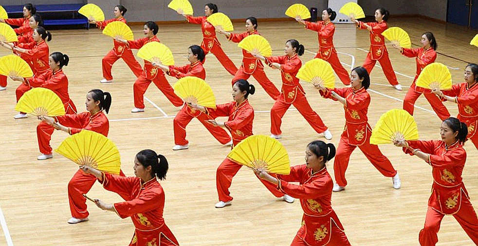 Lowri Hurd và bàn Para: Tài năng 18 tuổi người Anh học lại từng nhịp chân Lowri Hurd và bàn Para: Tài năng 18 tuổi người Anh học lại từng nhịp chân