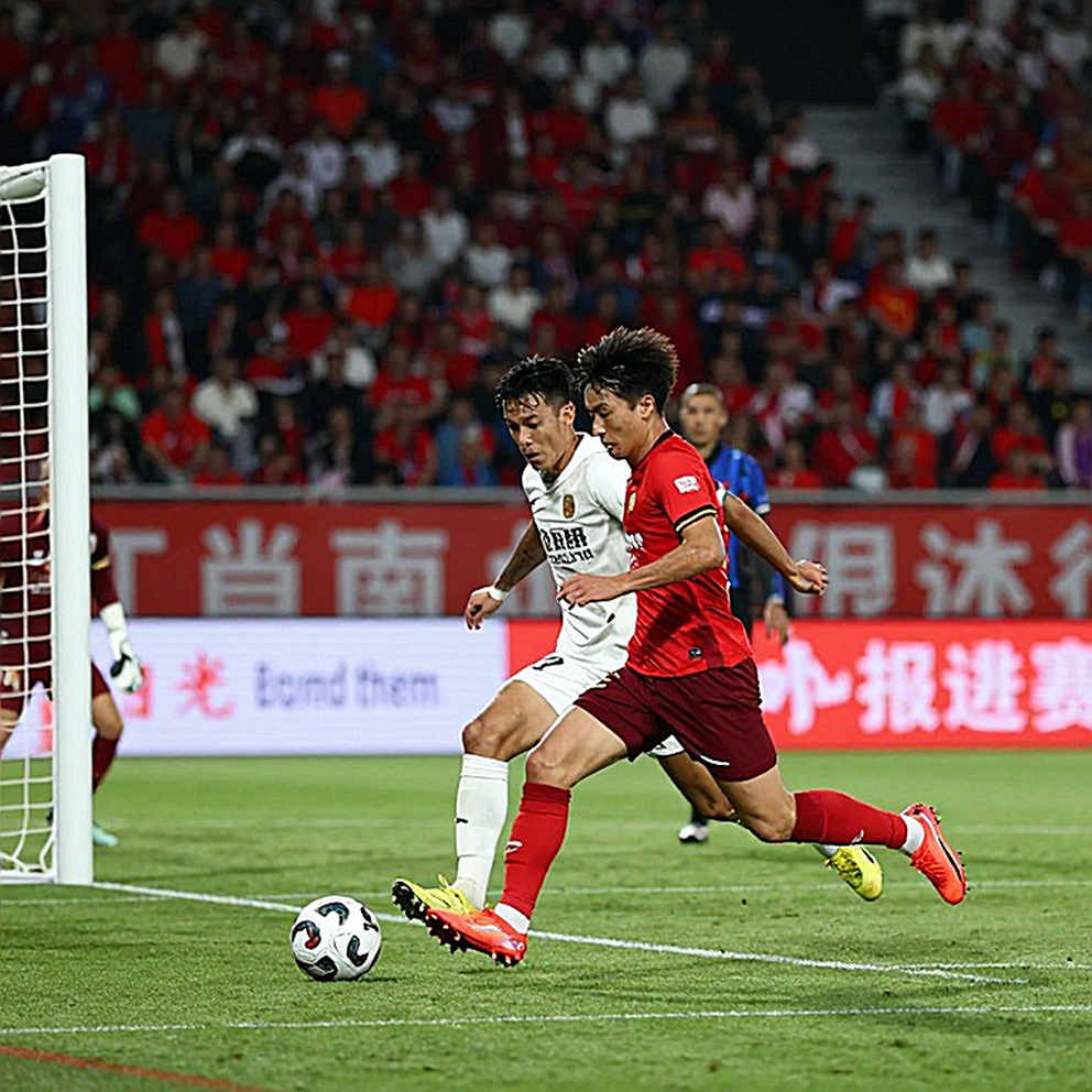 Vingroup's Electric Vehicle Incentive Package and the Sponsorship Capital Question for Vietnamese Football Vingroup's Electric Vehicle Incentive Package and the Sponsorship Capital Question for Vietnamese Football