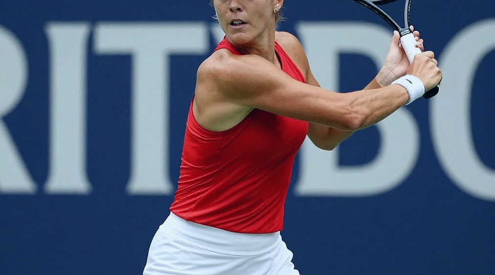 Nhãn "tennis" trên bản tin giá dầu: khi hệ thống dữ liệu thể thao tự đánh lừa chính mình Nhãn "tennis" trên bản tin giá dầu: khi hệ thống dữ liệu thể thao tự đánh lừa chính mình